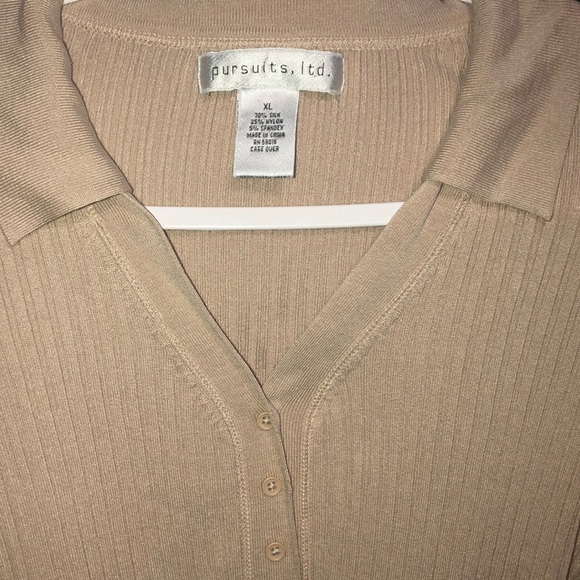 Pursuits Ltd Women’s Tan Collar Sweater Top - Picture 1 of 7